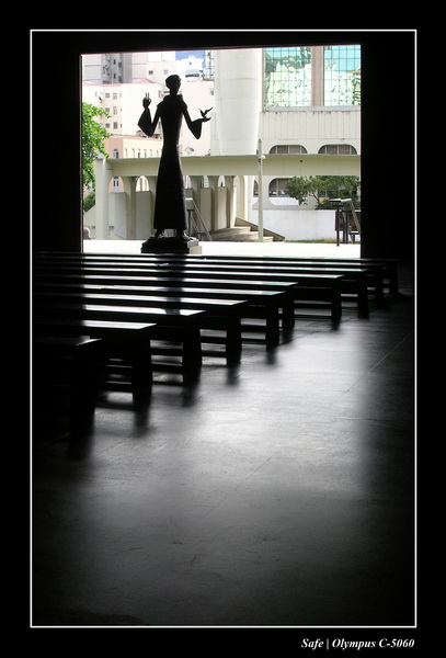 2005 - 11 - Rio - cathedrale 09.JPG